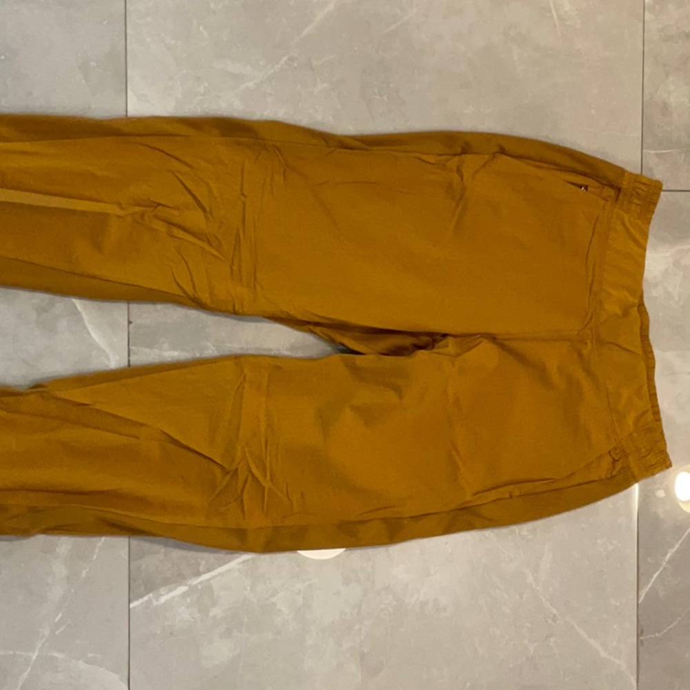 Athleta size 8 tall Brooklyn Joggers